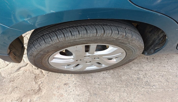 2014 Maruti Swift Dzire ZXI, Petrol, Manual, 40,366 km, tyre