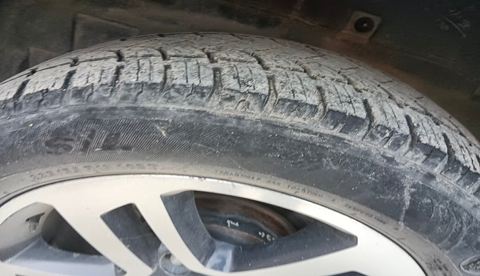 2018 Tata Hexa XT 4X2 6 STR, Diesel, Manual, 43,920 km, tyre