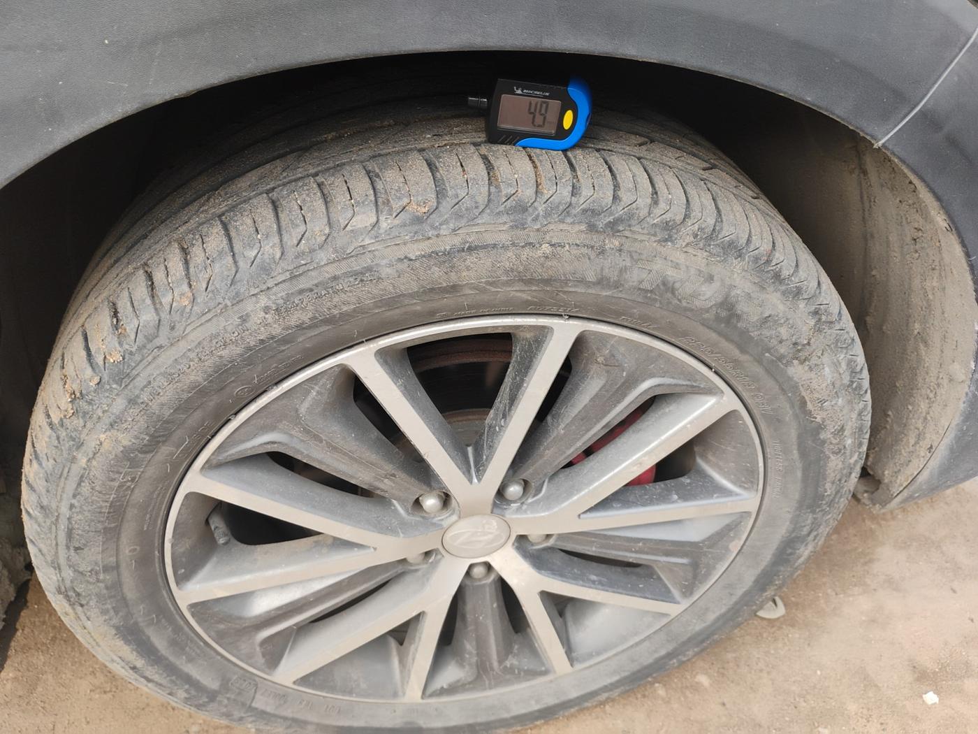 2017 Hyundai Tucson GLS 4WD AT DIESEL, Diesel, Automatic, 1,41,725 km, tyre