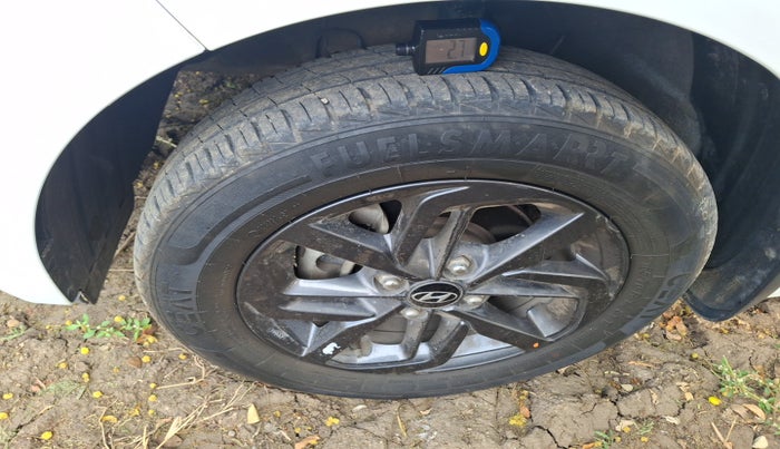 2022 Hyundai GRAND I10 NIOS SPORTZ 1.2 KAPPA VTVT CNG, Petrol, Manual, 31,852 km, tyre