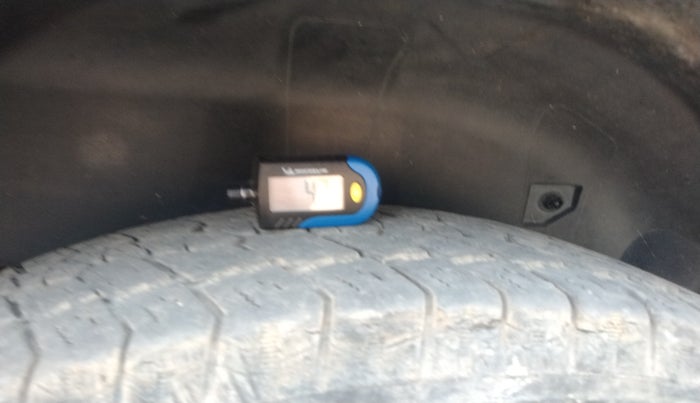 2023 Mahindra Thar LX HARD TOP 4WD MT, Diesel, Manual, 73,980 km, tyre