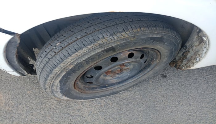 2011 Maruti Ritz VDI, Diesel, Manual, 1,11,391 km, tyre