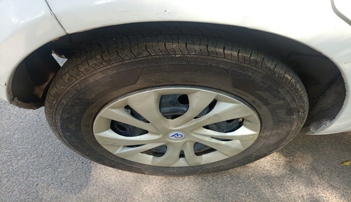 2011 Maruti Ritz VDI, Diesel, Manual, 1,11,391 km, tyre