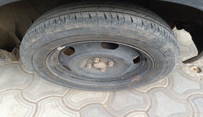 2021 Nissan MAGNITE XL, Petrol, Manual, 22,793 km, tyre