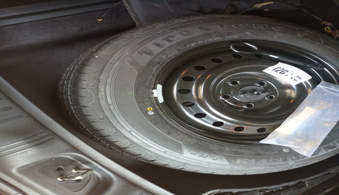 2018 Jeep Compass LONGITUDE (O) 2.0 DIESEL, Diesel, Manual, 80,100 km, tyre