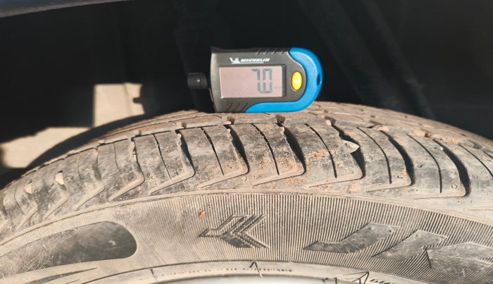 2017 Renault Kwid RXT 0.8, Petrol, Manual, 29,253 km, tyre