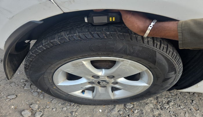 2011 Skoda Fabia AMBIENTE 1.2 TDI, Diesel, Manual, 1,35,072 km, tyre