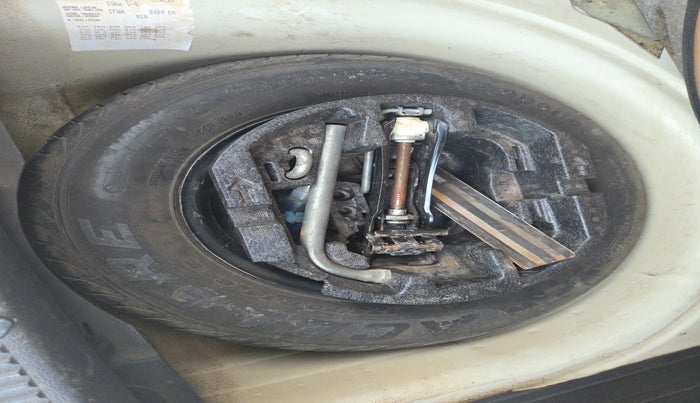 2011 Skoda Fabia AMBIENTE 1.2 TDI, Diesel, Manual, 1,35,072 km, tyre