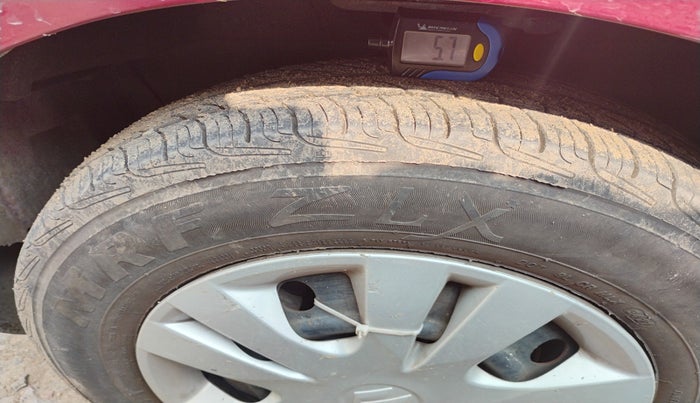 2013 Maruti Ritz VXI, Petrol, Manual, 1,18,411 km, tyre