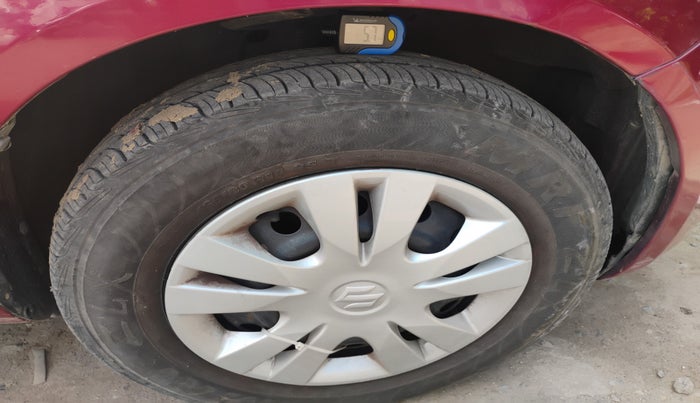 2013 Maruti Ritz VXI, Petrol, Manual, 1,18,411 km, tyre