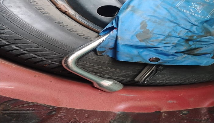 2013 Maruti Ritz VXI, Petrol, Manual, 1,18,411 km, tyre