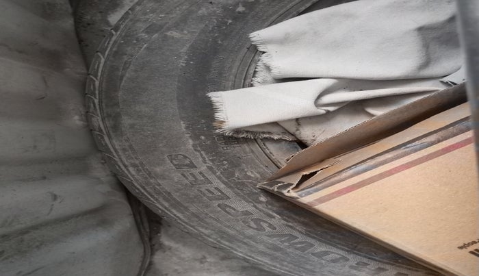 2020 Maruti S PRESSO VXI CNG, Petrol, Manual, 87,400 km, tyre