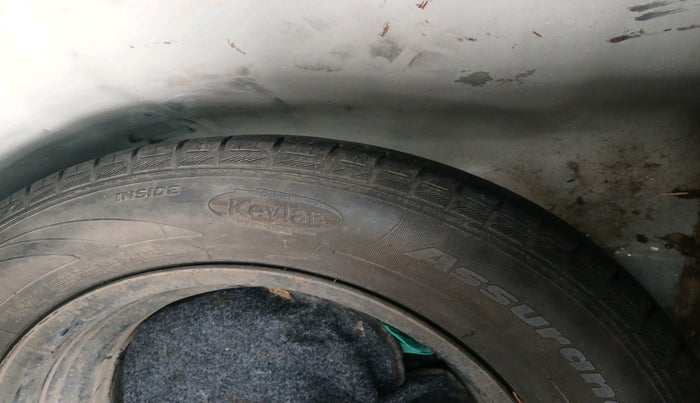 2015 Hyundai Elite i20 MAGNA 1.2, Petrol, Manual, 1,05,411 km, tyre