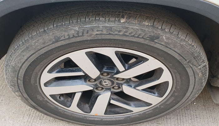 2020 Tata Harrier XZA PLUS 2.0L, Diesel, Automatic, 1,22,121 km, tyre