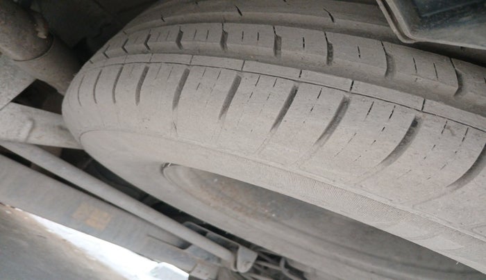 2020 Tata Harrier XZA PLUS 2.0L, Diesel, Automatic, 1,22,121 km, tyre