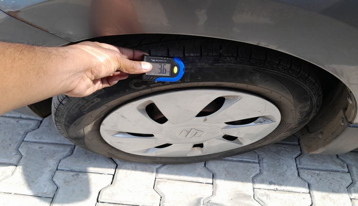 2014 Maruti Celerio VXI CNG, Petrol, Manual, 75,225 km, tyre