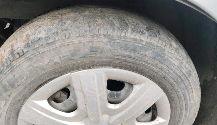 2013 Skoda Rapid ACTIVE 1.6 TDI CR MT PLUS, Diesel, Manual, 1,01,131 km, tyre