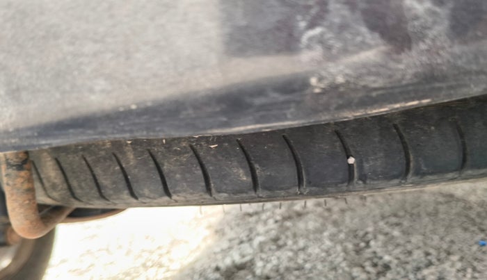 2018 Maruti Ertiga VXI, Petrol, Manual, 1,59,023 km, tyre