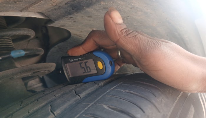 2019 Mahindra XUV500 W11, Diesel, Manual, 87,094 km, tyre