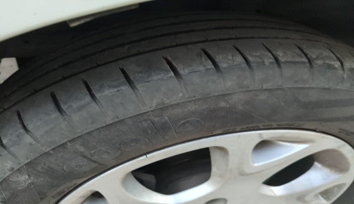 2014 Renault Scala RXZ DIESEL, Diesel, Manual, 66,731 km, tyre