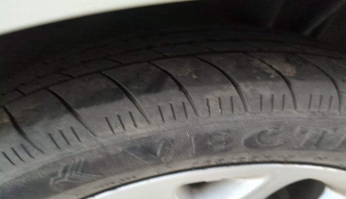 2014 Renault Scala RXZ DIESEL, Diesel, Manual, 66,731 km, tyre