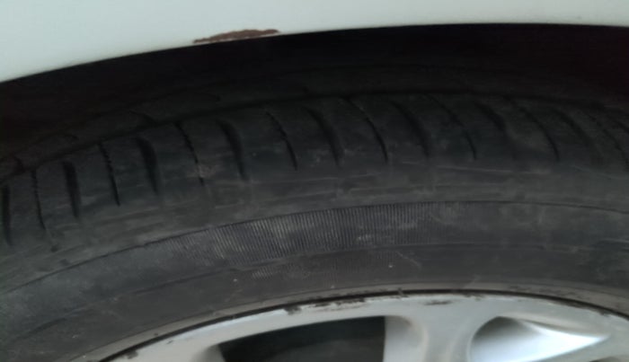 2014 Renault Scala RXZ DIESEL, Diesel, Manual, 66,731 km, tyre