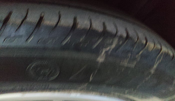 2017 Maruti S Cross SIGMA 1.3, Diesel, Manual, 1,06,597 km, tyre