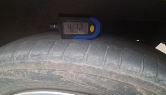 2013 Maruti Wagon R 1.0 LXI ABS, Petrol, Manual, 85,357 km, tyre