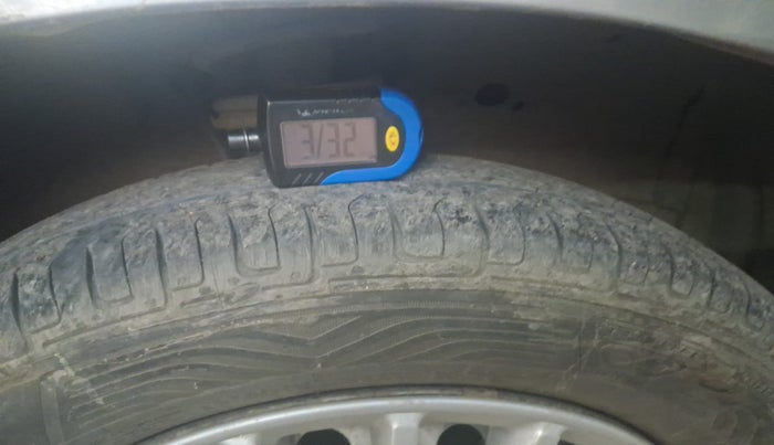 2013 Maruti Wagon R 1.0 LXI ABS, Petrol, Manual, 85,357 km, tyre