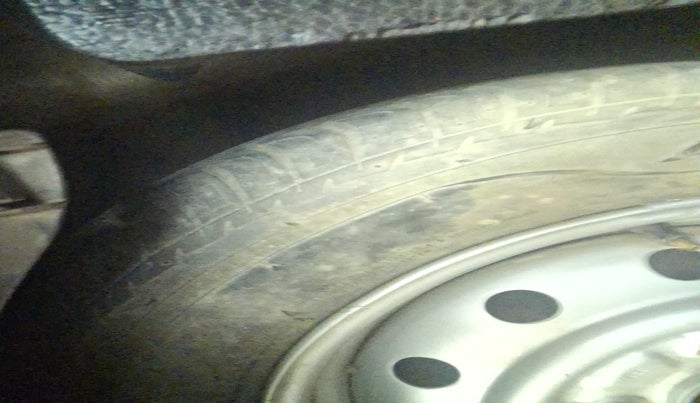 2013 Maruti Wagon R 1.0 LXI ABS, Petrol, Manual, 85,357 km, tyre