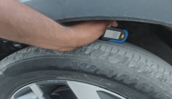 2021 KIA SONET GTX PLUS 1.5, Diesel, Manual, 1,69,712 km, tyre