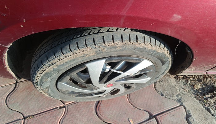 2012 Maruti Alto LXI, Petrol, Manual, 2,24,489 km, tyre