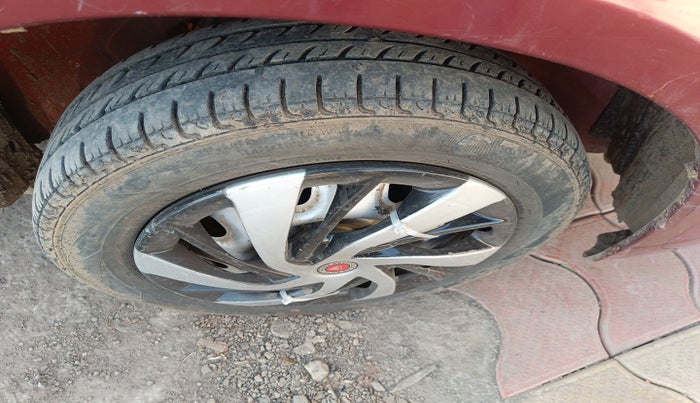 2012 Maruti Alto LXI, Petrol, Manual, 2,24,489 km, tyre