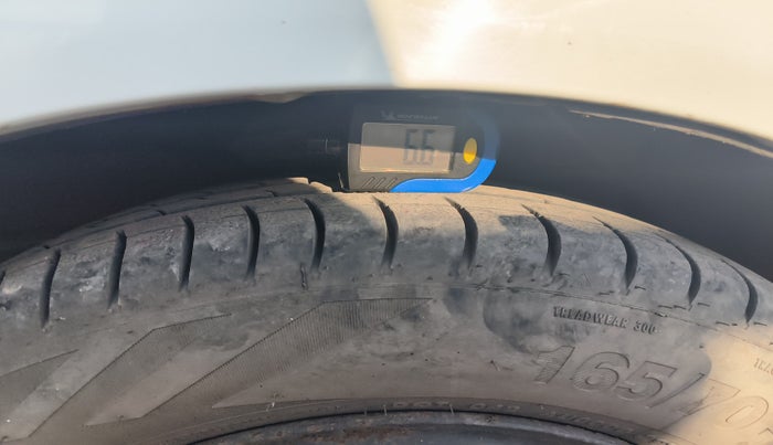 2010 Chevrolet Beat LT PETROL, Petrol, Manual, 99,999 km, tyre