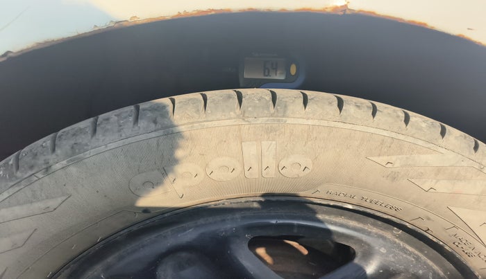 2010 Chevrolet Beat LT PETROL, Petrol, Manual, 99,999 km, tyre