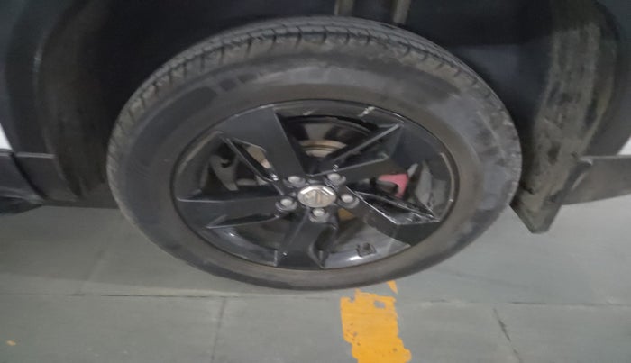 2019 MG HECTOR SUPER 1.5 PETROL, Petrol, Manual, 97,572 km, tyre