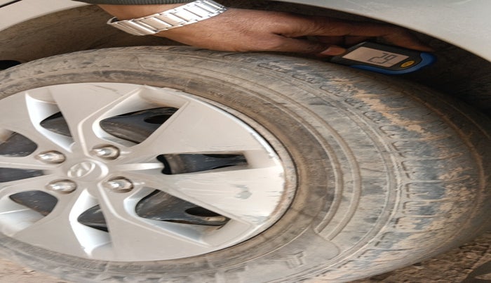 2015 Hyundai Xcent S 1.1 CRDI, Diesel, Manual, 80,402 km, tyre