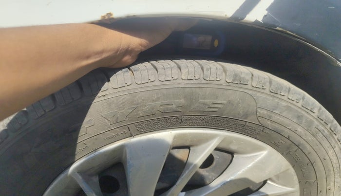 2012 Hyundai i10 MAGNA 1.1, Petrol, Manual, 99,916 km, tyre