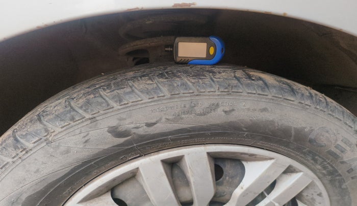 2010 Maruti Swift VDI, Diesel, Manual, 2,06,374 km, tyre