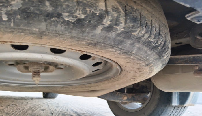 2017 Mahindra XUV500 W10, Diesel, Manual, 1,13,077 km, tyre