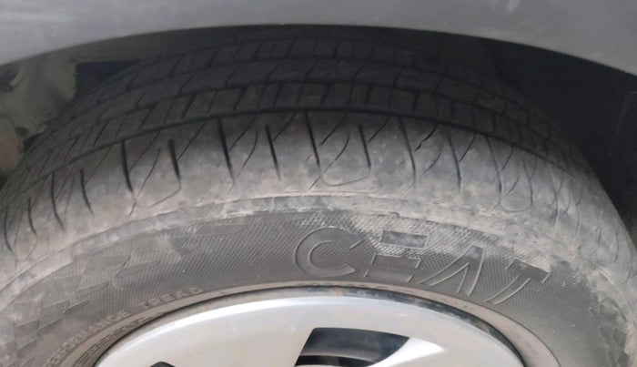 2015 Mahindra XUV500 W6, Diesel, Manual, 98,950 km, tyre