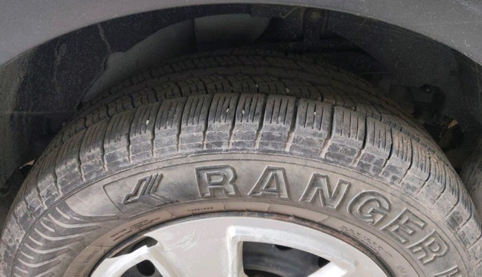 2015 Mahindra XUV500 W6, Diesel, Manual, 98,950 km, tyre