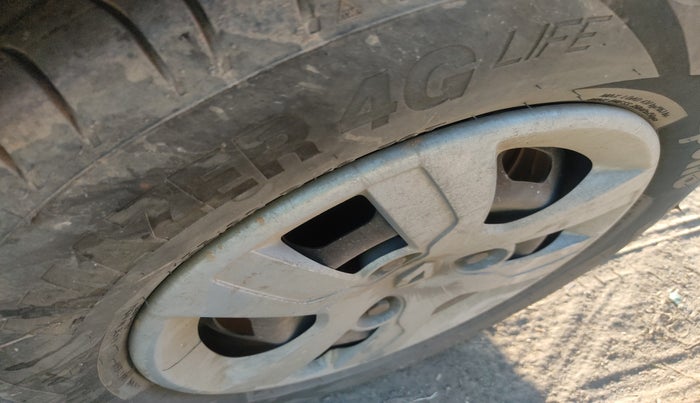 2016 Renault Kwid RXT 0.8, Petrol, Manual, 83,972 km, tyre