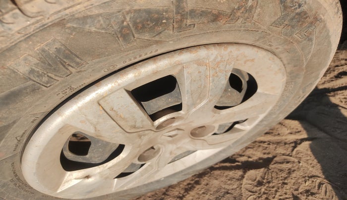 2016 Renault Kwid RXT 0.8, Petrol, Manual, 83,972 km, tyre