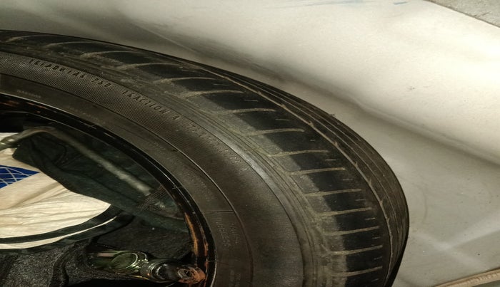 2016 Hyundai Elite i20 ASTA 1.4 CRDI, Diesel, Manual, 1,51,491 km, tyre