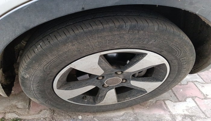 2018 Tata NEXON XZ PLUS DIESEL, Diesel, Manual, 1,50,270 km, tyre