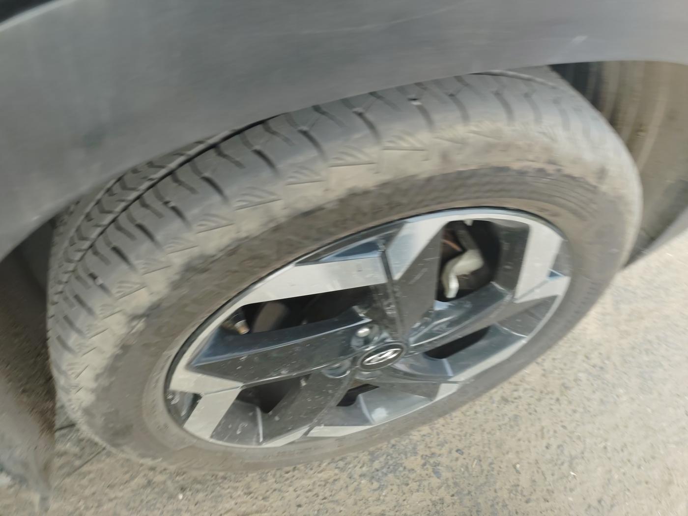 2021 Hyundai ALCAZAR PLATINUM(O) 7STR 1.5 AT, Diesel, Automatic, 86,400 km, tyre