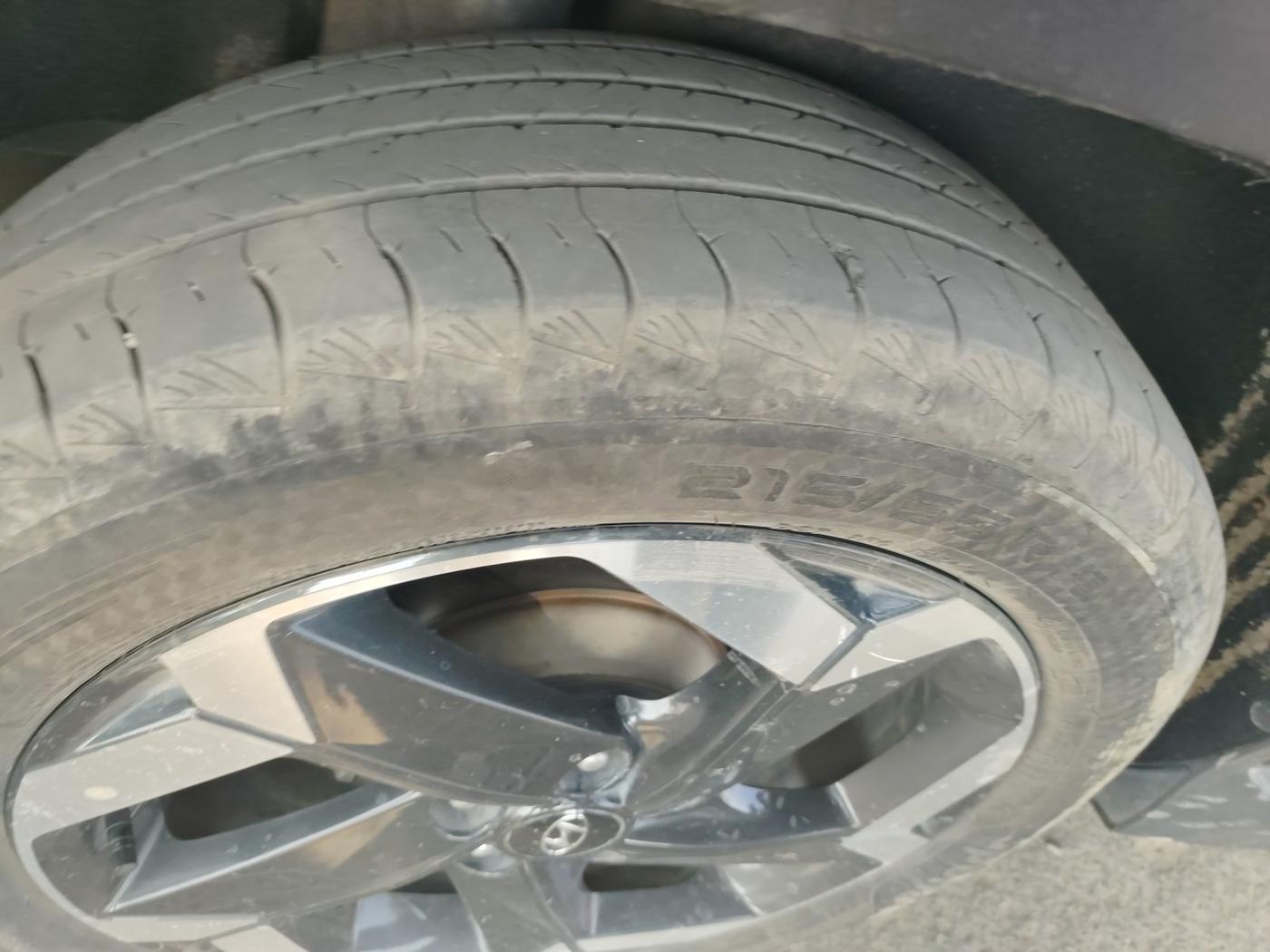 2021 Hyundai ALCAZAR PLATINUM(O) 7STR 1.5 AT, Diesel, Automatic, 86,400 km, tyre
