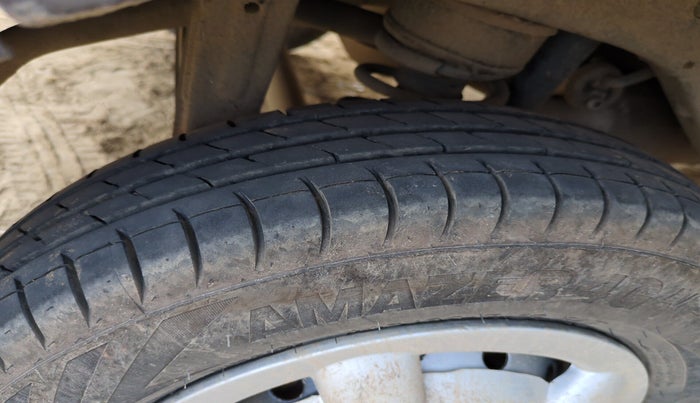 2021 Maruti Alto LXI CNG, Petrol, Manual, 95,297 km, tyre