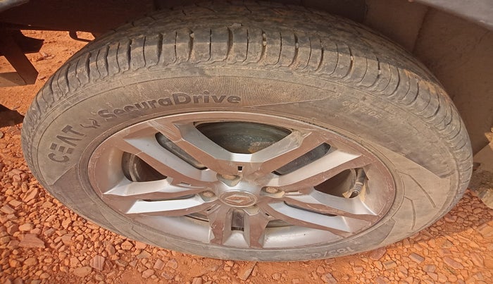 2021 Renault TRIBER RXZ, Petrol, Manual, 26,239 km, tyre